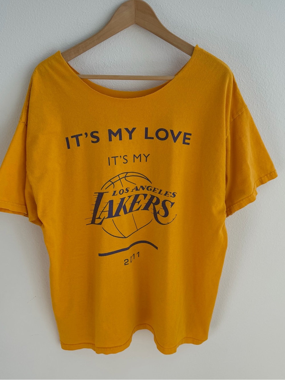 SOLD❤️- Los Angeles Lakers Off the Shoulde Tee